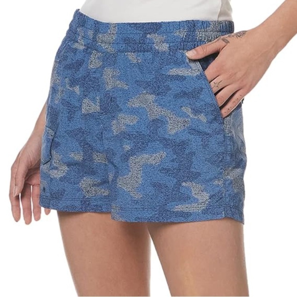 Columbia women’s blue\grey camo‎ athletic shorts w/ front & back pkts Sz-XL. K3